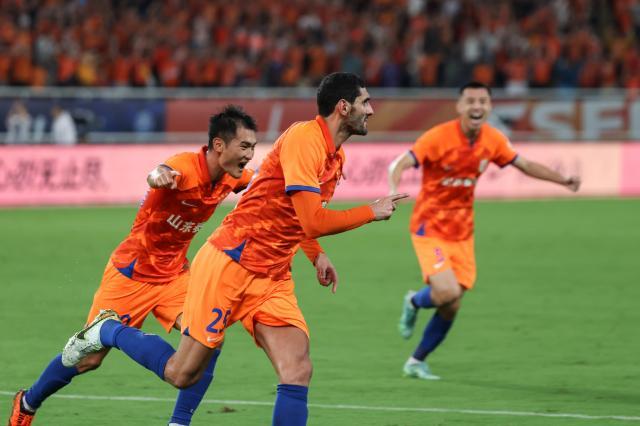 完美体育线上登录-费莱尼不贪功：足球是靠团队比赛 不纠结出场时间